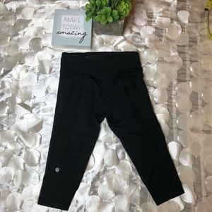 Lululemon Size 4 knee pants